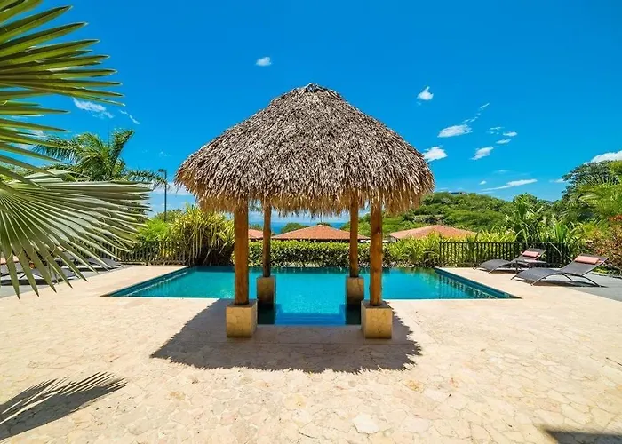 Ocean Views, Private Terrace & Concierge Ferienhaus *